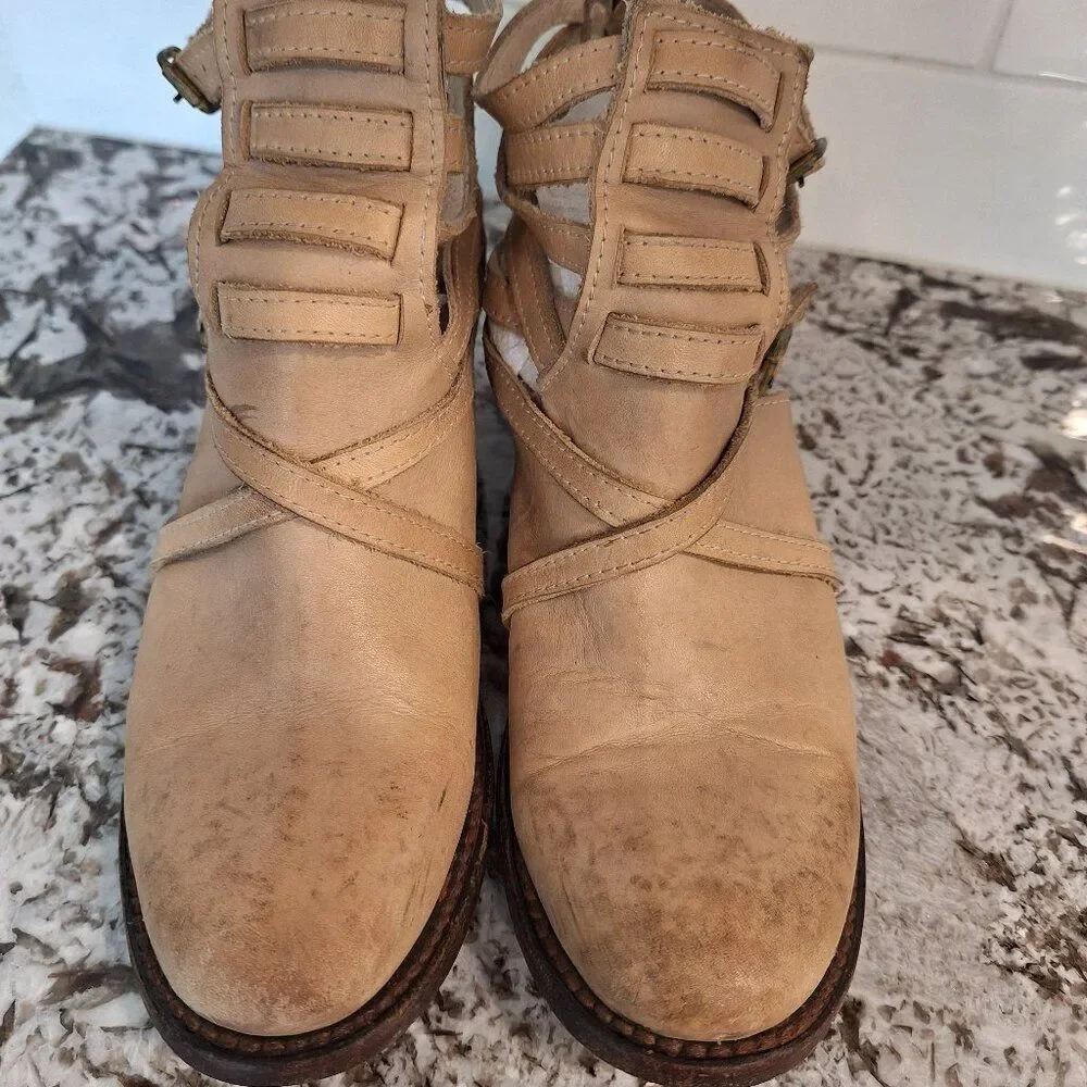 Freebird By Steven women's brown Distressed leather stair Ankle Boots size 7